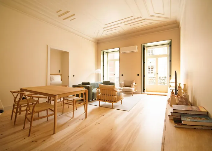 The Verse Aparthotel